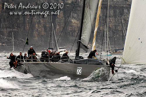 Niklas Zennstr&ouml;m&rsquo;s R&aacute;n, outside the heads after the start of the Rolex Sydney Hobart 2010. Photo copyright Peter Andrews, Outimage Australia.